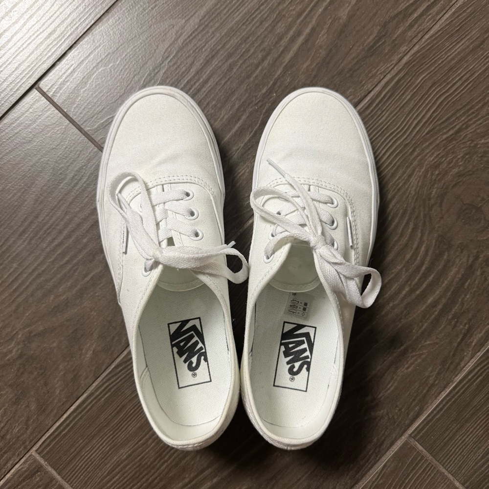 Vans White - Women’s